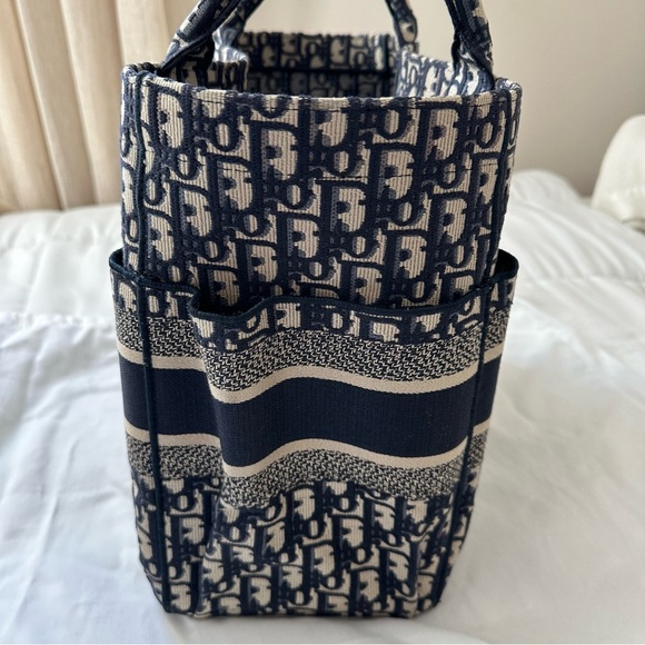 Christian Dior Blue Oblique Embroidered Catherine Tote Bag - Picture 3 of 8
